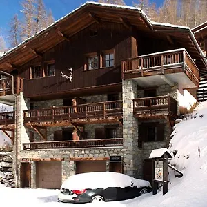 https://chalet-chardons-belvedere.hotels-rhonealpes.com